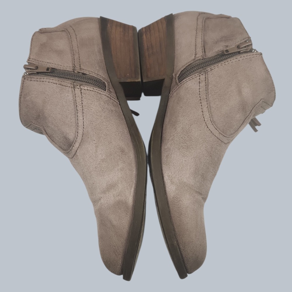 Carlos by Carlos Santana Loretta Women"s 7.5M Taupe Suede Western Ankle Booties - Picture 2 of 6